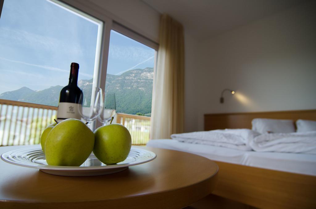 Garni Hotel Peterlinhof Caldaro Rum bild